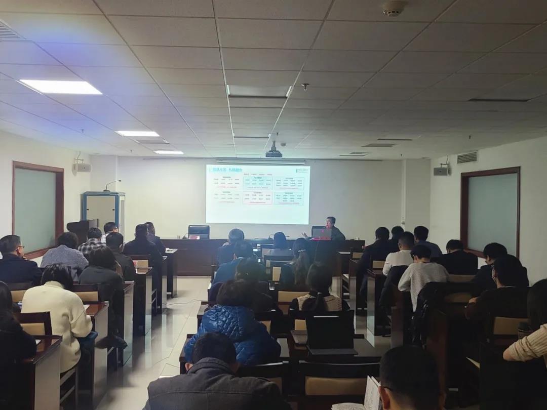 蒼穹數(shù)碼技術(shù)專(zhuān)家在銀川智慧小區(qū)建設(shè)座談會(huì)上作培訓(xùn)交流！