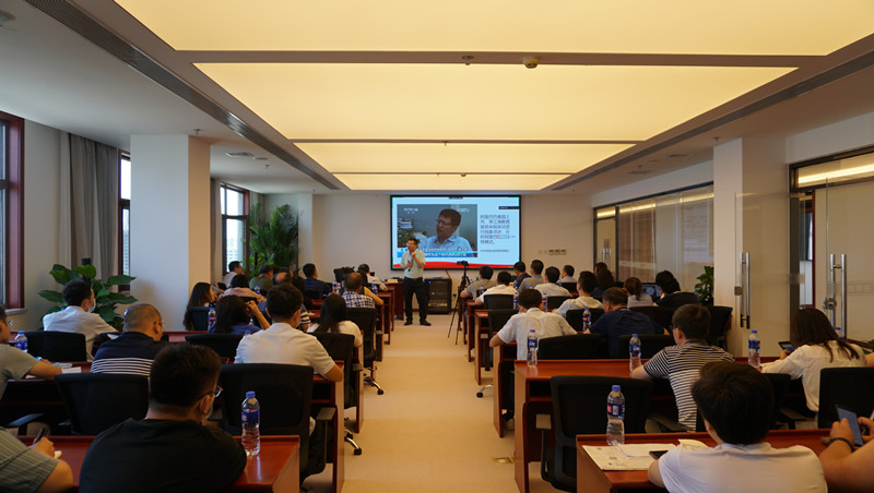 企業(yè)戰(zhàn)略決策與高效執(zhí)行 | 蒼穹大講堂順利開講！