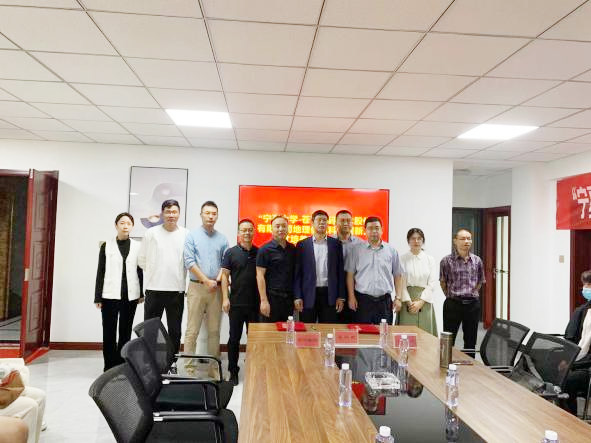 寧夏大學(xué)-蒼穹數(shù)碼“地理信息科學(xué)創(chuàng)新人才培養(yǎng)實踐基地”簽約及揭牌儀式成功舉辦！